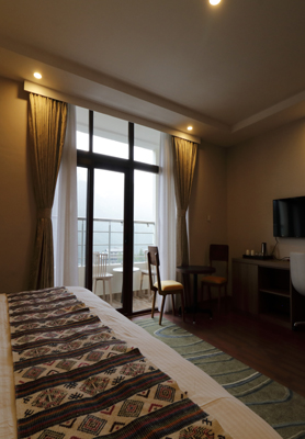 deluxe hotel